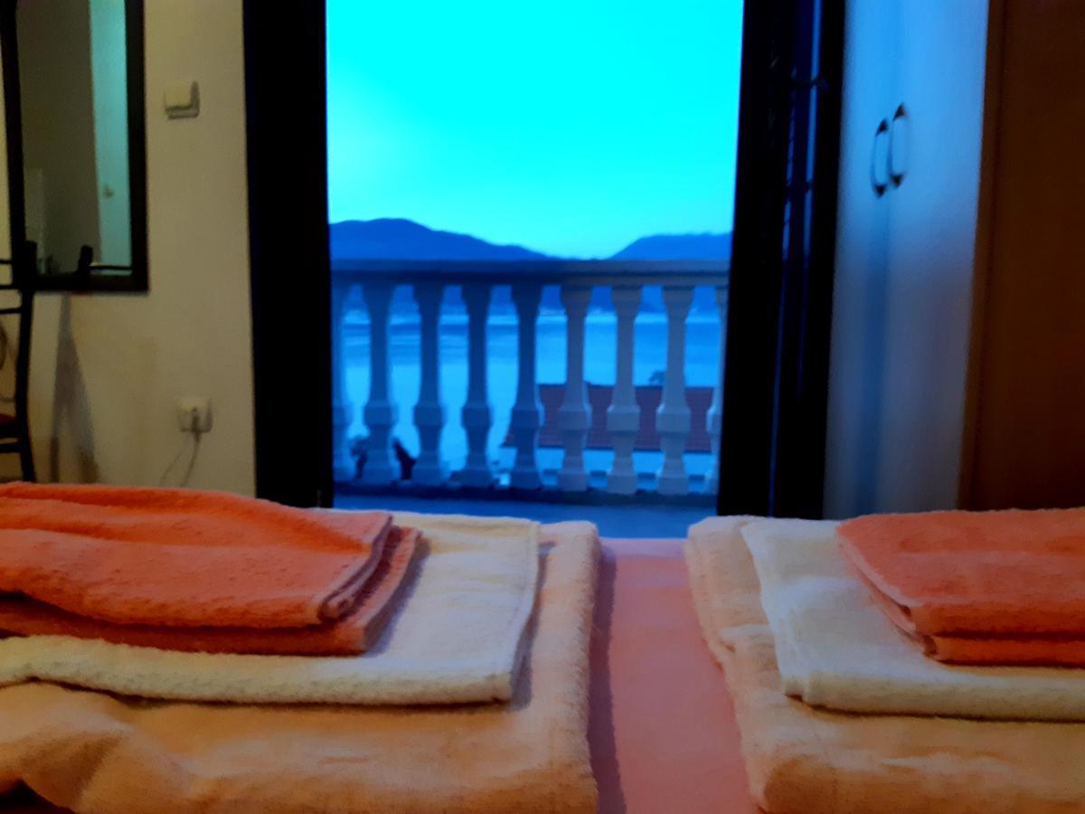 Apartments Ceca Tivat Luaran gambar