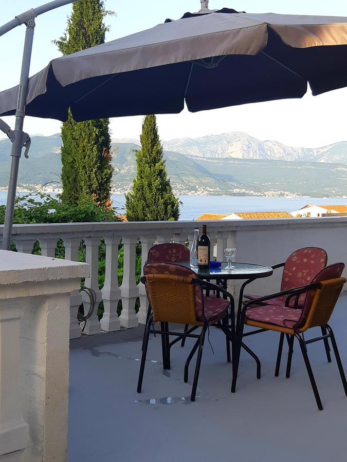 Apartments Ceca Tivat Luaran gambar