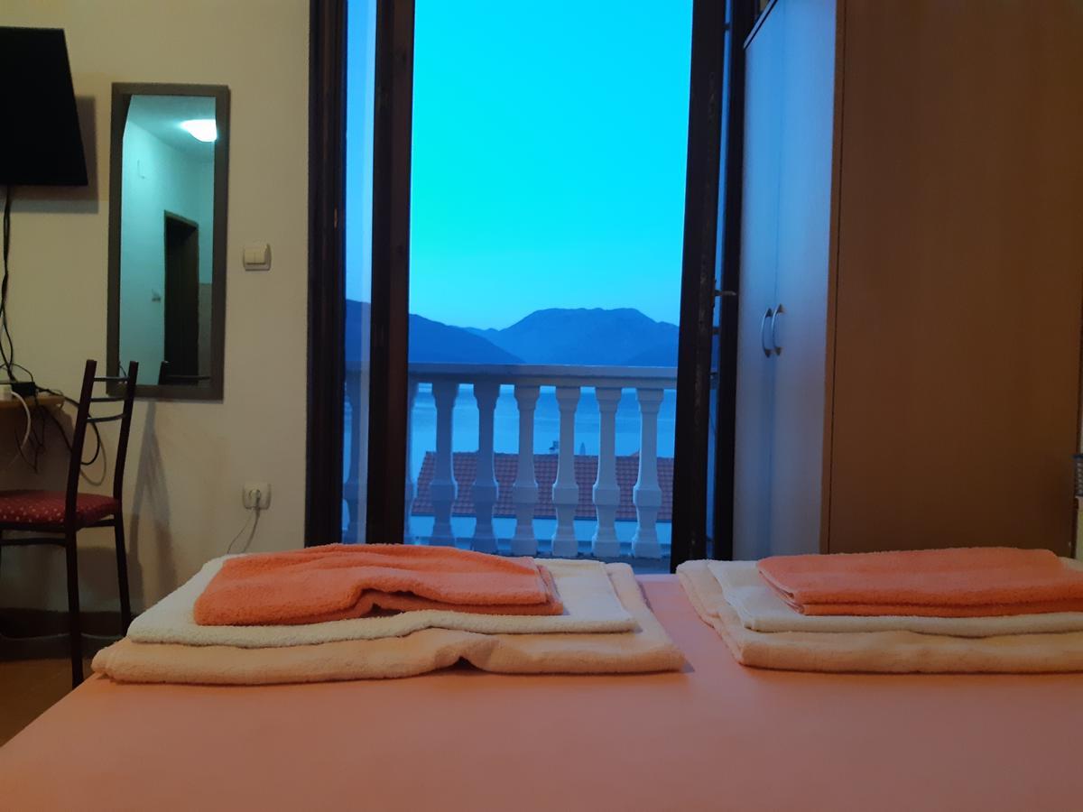 Apartments Ceca Tivat Luaran gambar