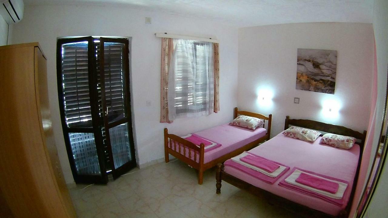 Apartments Ceca Tivat Luaran gambar