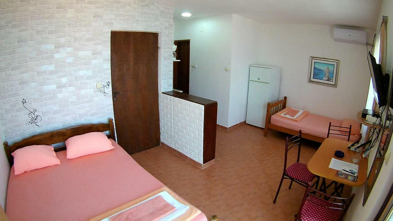 Apartments Ceca Tivat Luaran gambar